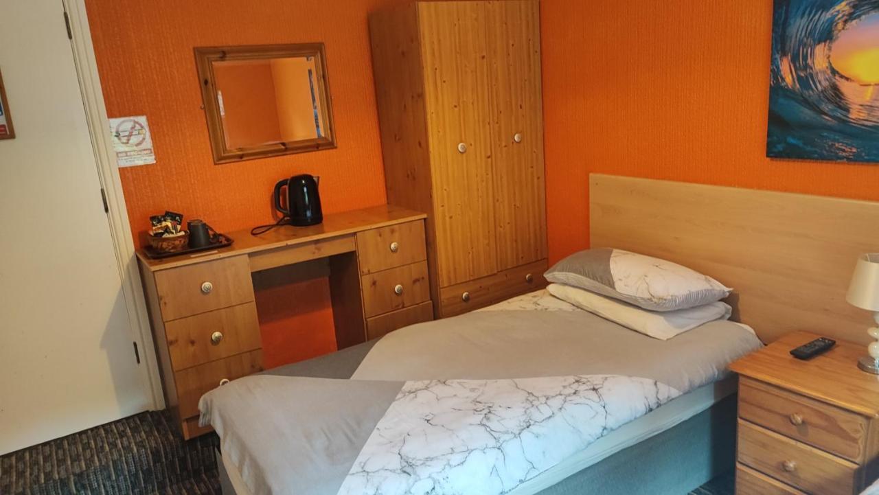 Y Garth Guesthouse Bangor Eksteriør billede